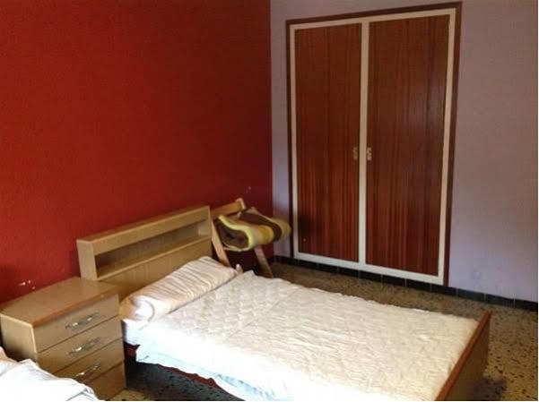 Hostel Alhambra Херона Екстериор снимка