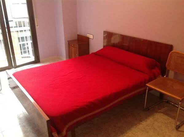 Hostel Alhambra Херона Екстериор снимка